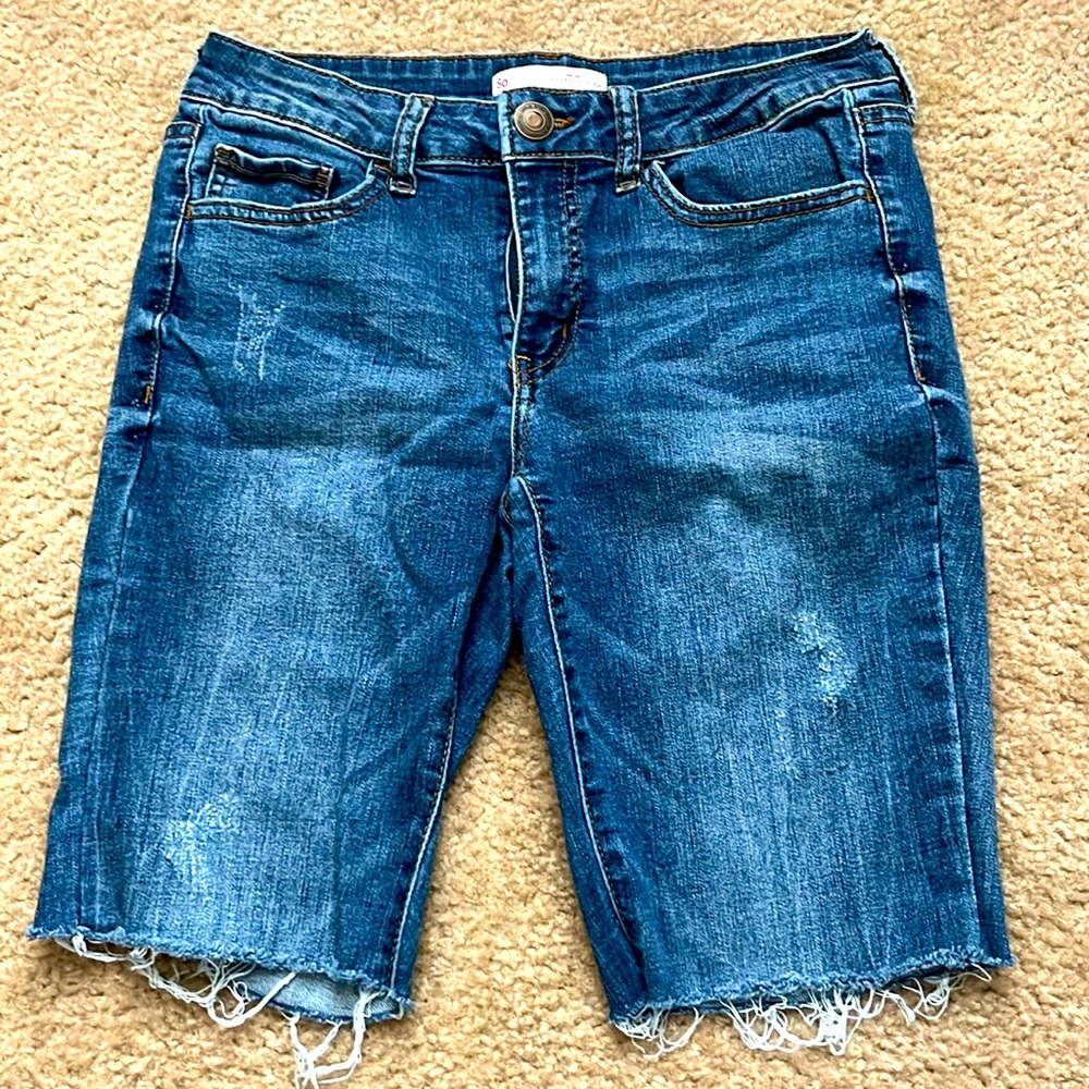 Clothes for teens and kids.